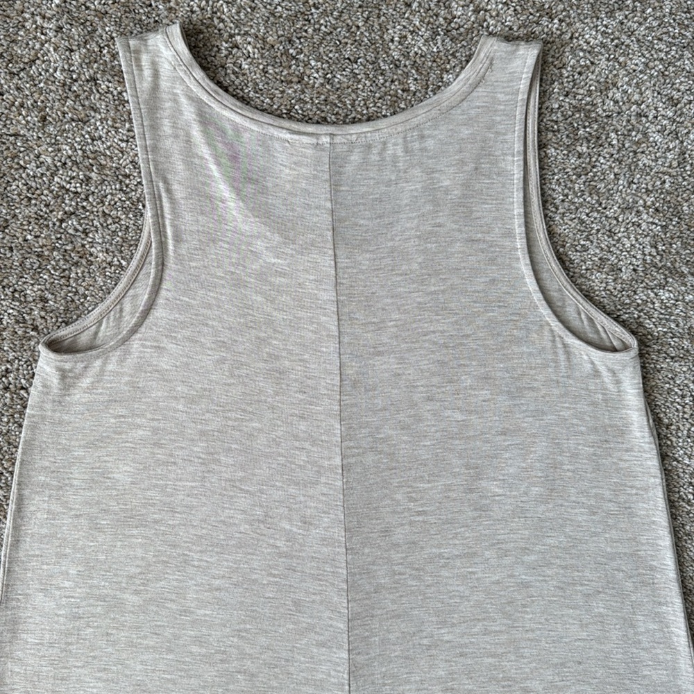 Old Navy First-Layer Basic Tank Top - Picture 9 of 10